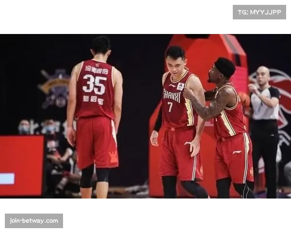 中游球队胜场差仅2场 季后赛席位争夺趋于白热化